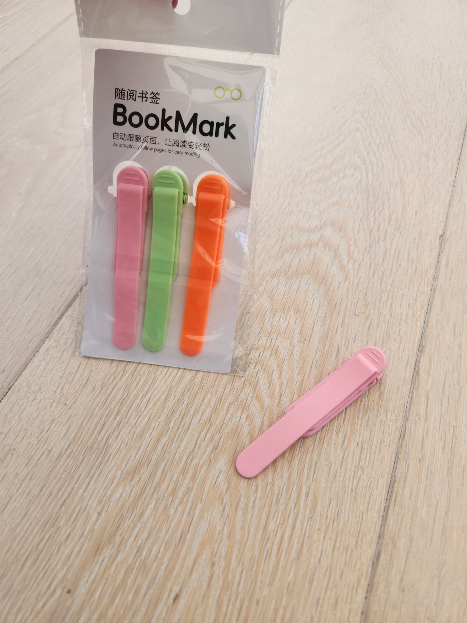 Page-following bookmark