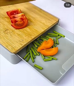 Wood chopping board with plastic tray