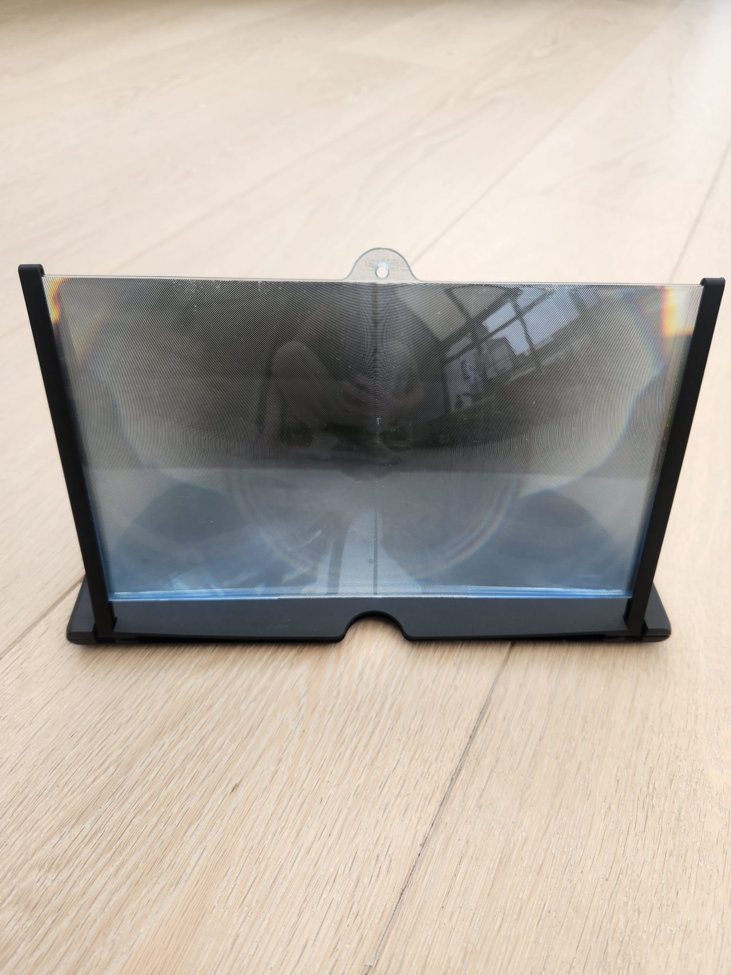 Portable phone screen projector